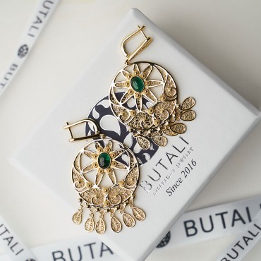 Earrings from the Aypara collection