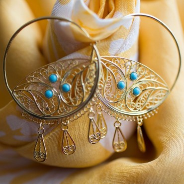 The Sebet earrings with pendants