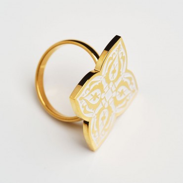 Ring from the Rubayi collection